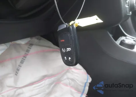 2019 Jeep Cherokee Altitude 4X4 z USA, uszkodzony, nr VIN 1C4PJMLB7KD354352